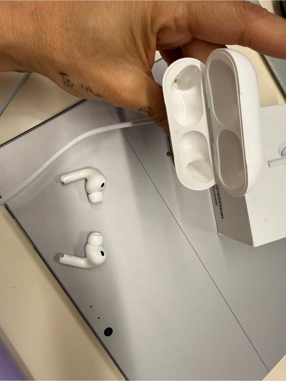 Apple AirPods Pro (2nd gen)